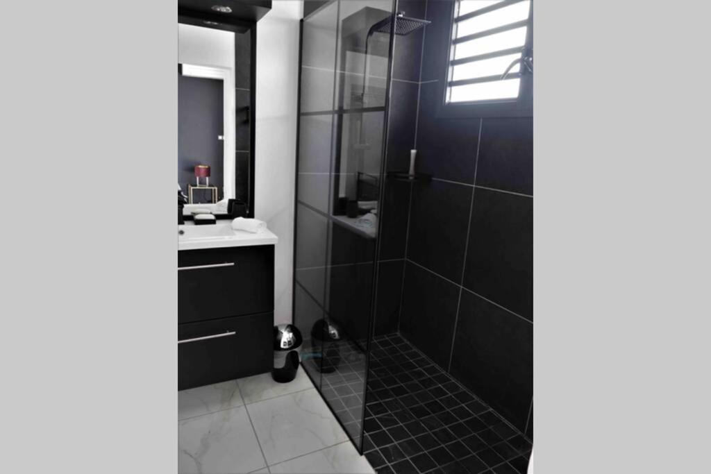 Villa Palm Diamond Jacuzzi & Piscine Prives Le Diamant Exterior photo